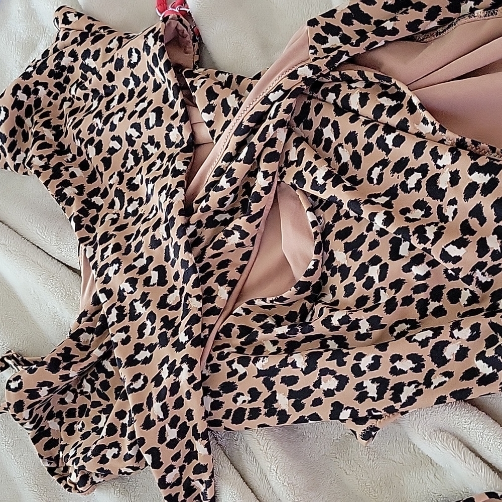 Bathing suit